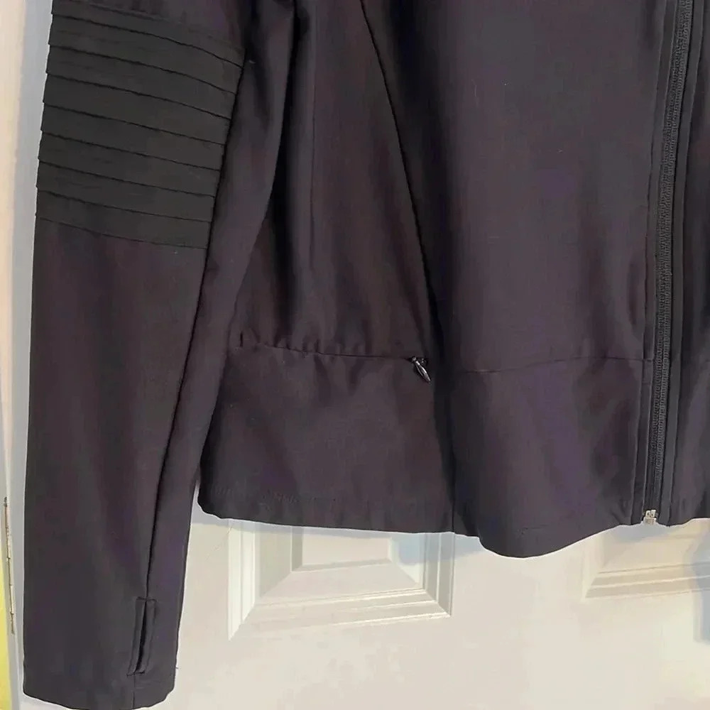 MPG black golf jacket ruffle accent sleeve size large off center front zipper - Picture 3 of 11